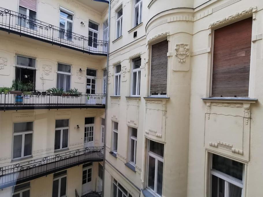 Luxury Apartment Near Astoria With Ac Budapest Exterior foto