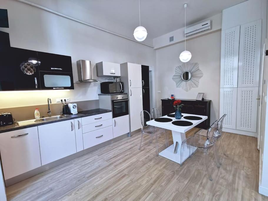 Luxury Apartment Near Astoria With Ac Budapest Exterior foto